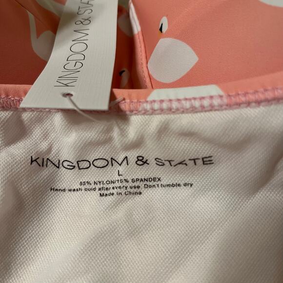 Swimsuit Pink & White Swan Print Contoured Bikini Top Only Size Large - Picture 8 of 8